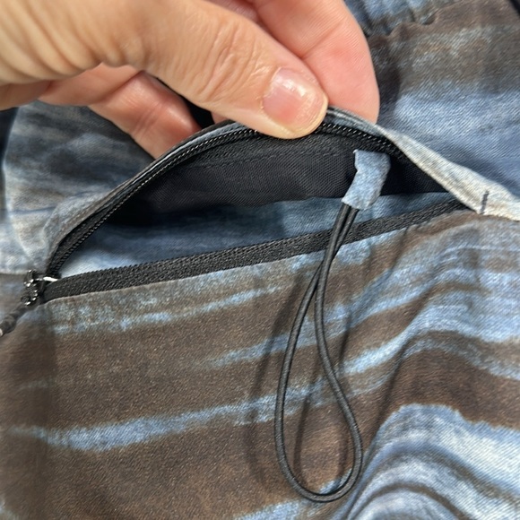 Lululemon Surge lined striped shorts size XL - Picture 6 of 11